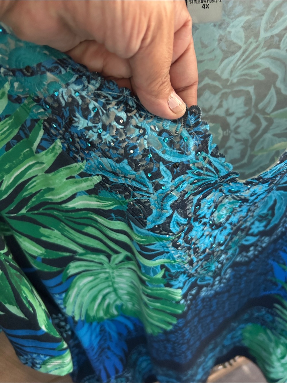 Tunic - Picture 2 of 3